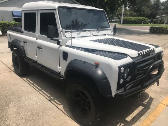 1988 FUJI WHITE Land Rover Defender Crew Cab Pickup