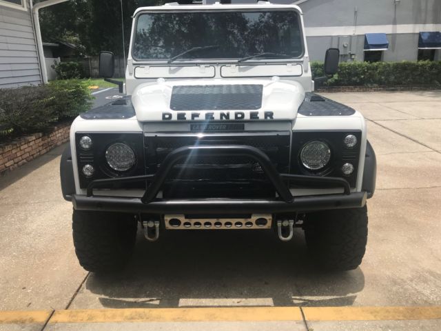 1988 FUJI WHITE Land Rover Defender Crew Cab Pickup