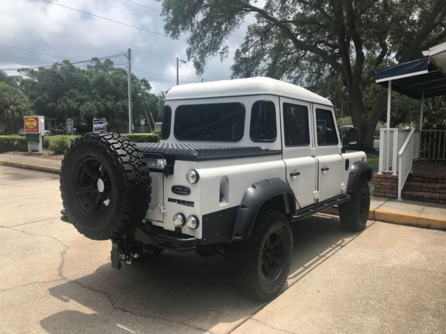 1988 FUJI WHITE Land Rover Defender Crew Cab Pickup