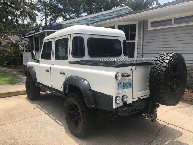 1988 FUJI WHITE Land Rover Defender Crew Cab Pickup