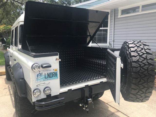 1988 FUJI WHITE Land Rover Defender Crew Cab Pickup