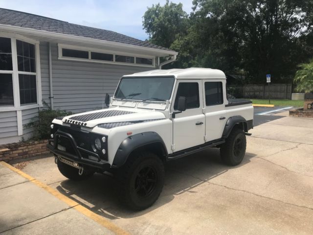 1988 FUJI WHITE Land Rover Defender Crew Cab Pickup