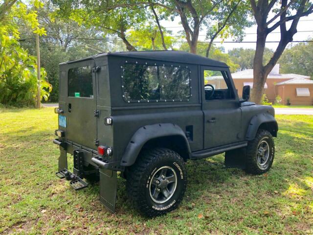 1988 Gray Land Rover Defender
