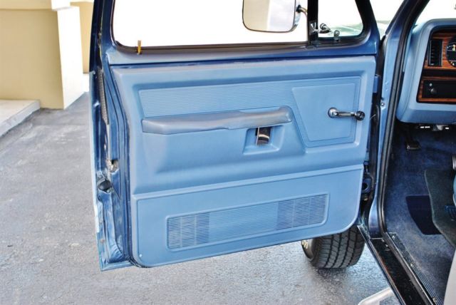 1988 Blue Dodge Ram Charger --