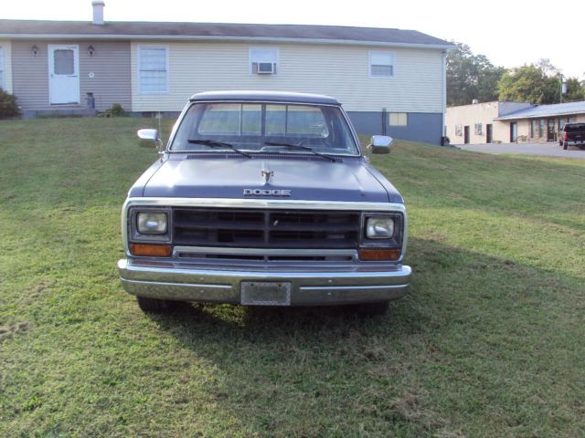 1988 grey Dodge Ram 1500 reg cab short bed