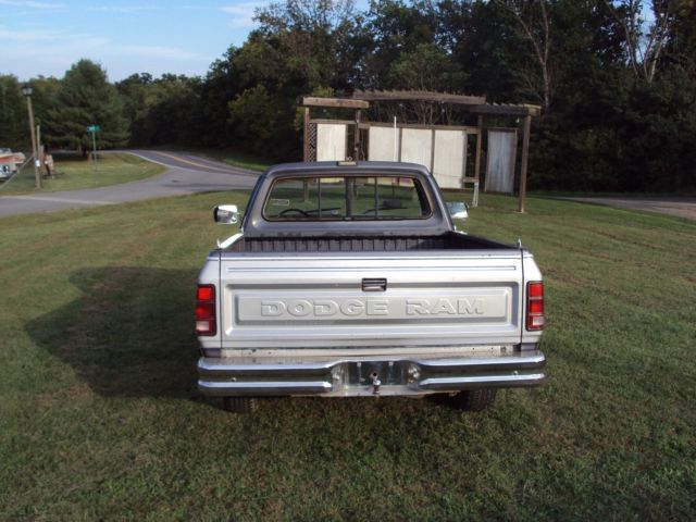1988 grey Dodge Ram 1500 reg cab short bed