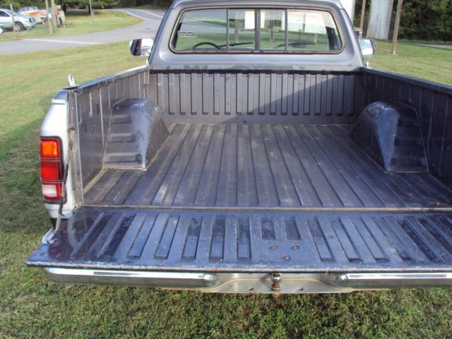 1988 grey Dodge Ram 1500 reg cab short bed