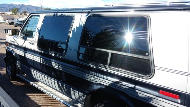1988 Blue Ford E-Series Van Extended Passenger Van