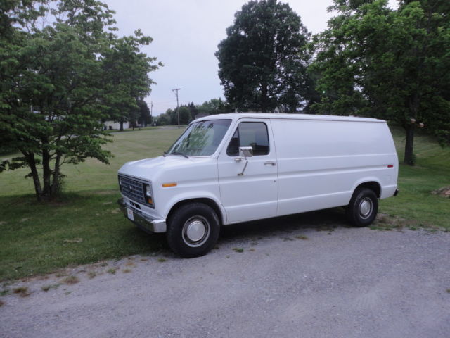 1988 White Ford E-Series Van workvan