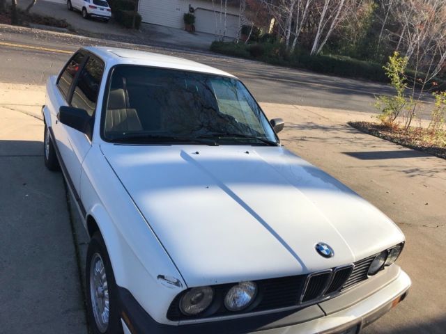 1988 White BMW 3-Series Convertible