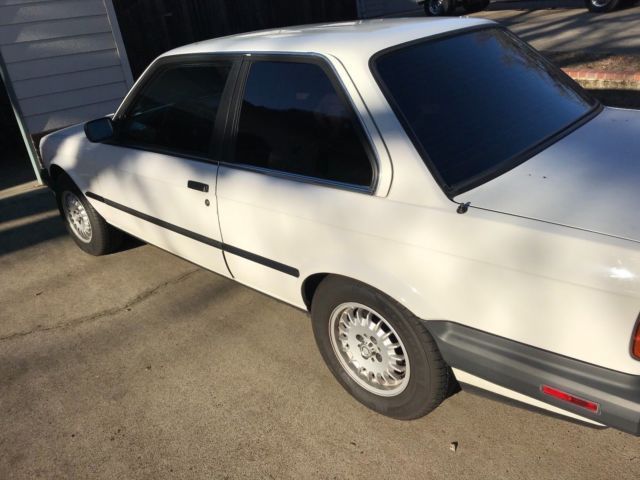 1988 White BMW 3-Series Convertible