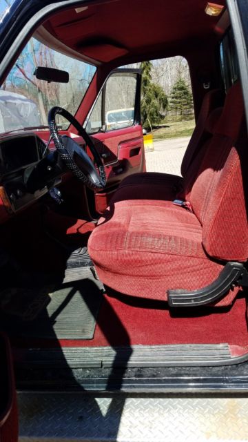 1988 Black Ford F-150 Crew Cab Pickup