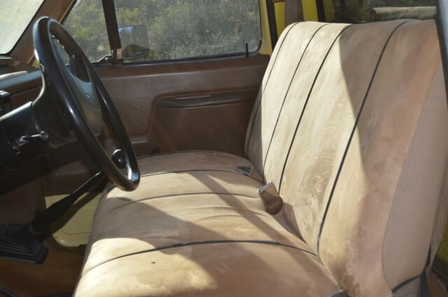 1988 Yellow-White Ford F-350 STD CAB