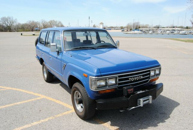 1988 Blue Toyota Land Cruiser