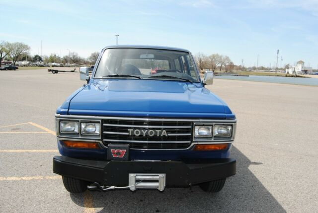 1988 Blue Toyota Land Cruiser