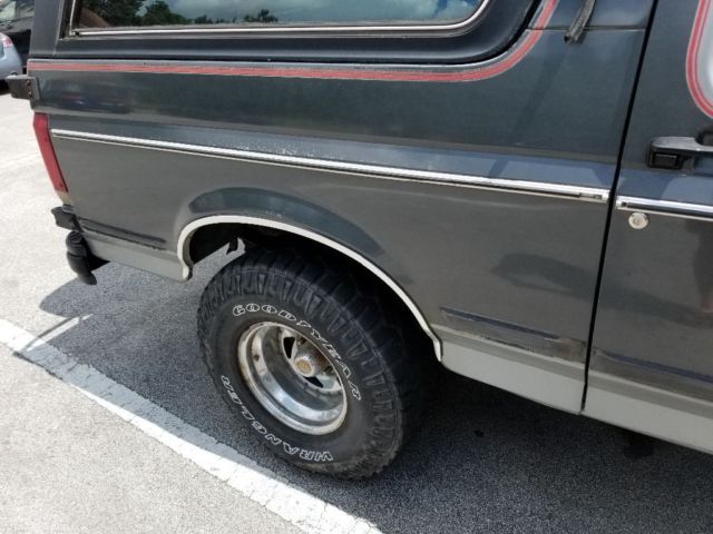 1988 Gray Ford Bronco SUV