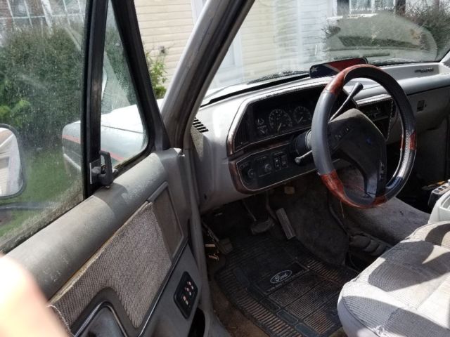 1988 Gray Ford Bronco SUV