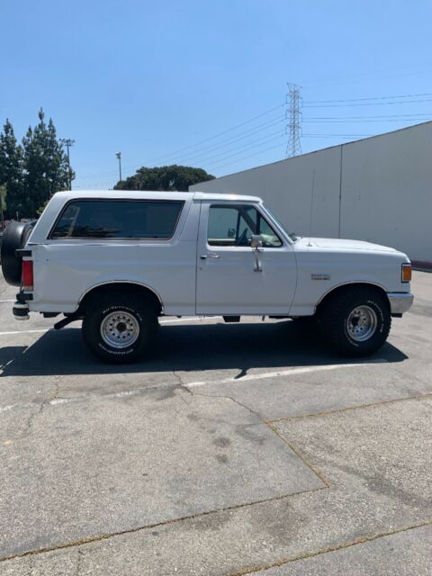 1988 White Ford Bronco