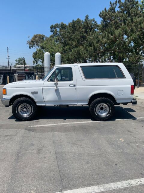 1988 White Ford Bronco