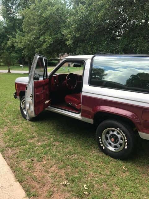 1988 Red/Silver Ford Bronco II