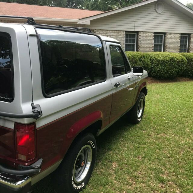 1988 Red/Silver Ford Bronco II