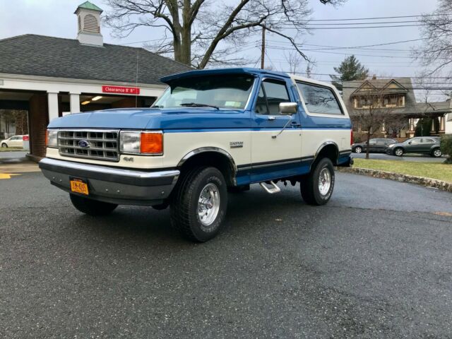 1988 Blue Ford Bronco SUV