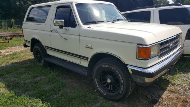 1988 Camo Ford Bronco
