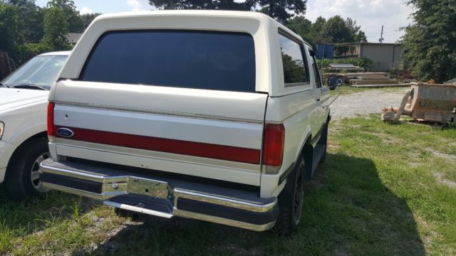 1988 Camo Ford Bronco