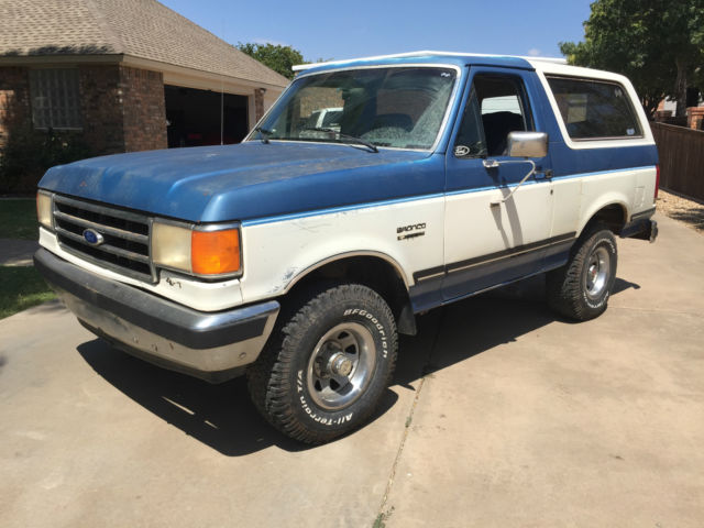 1988 White Ford Bronco SUV