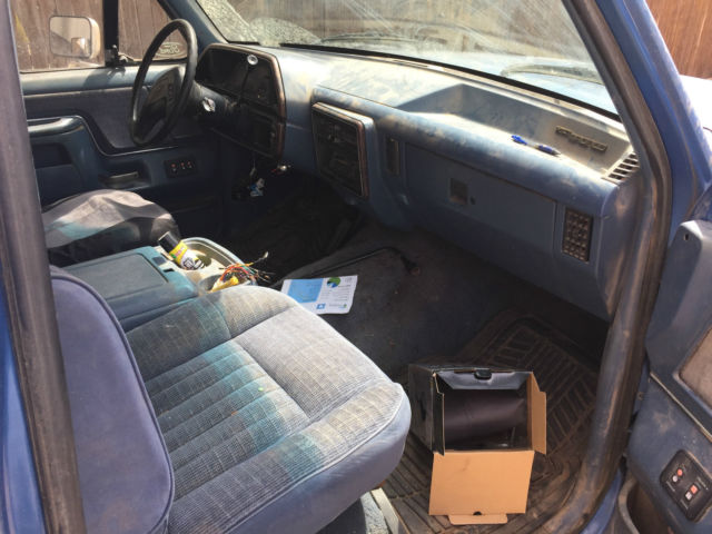 1988 White Ford Bronco SUV