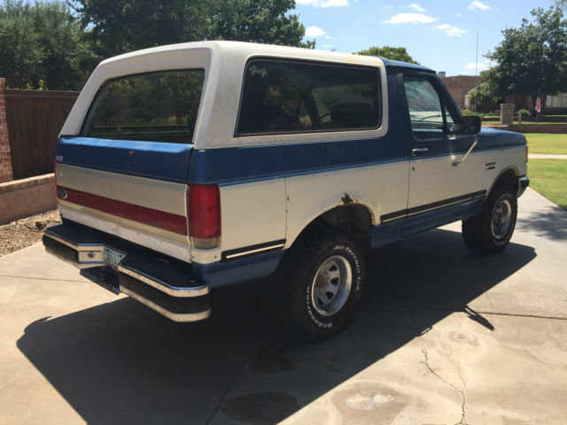 1988 White Ford Bronco SUV