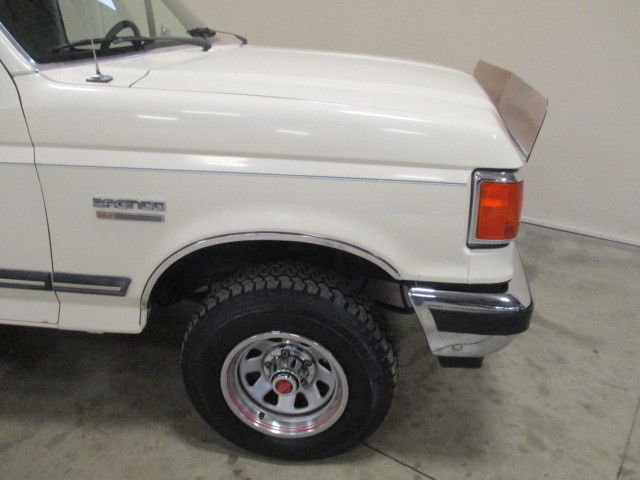1988 White Ford Bronco SUV