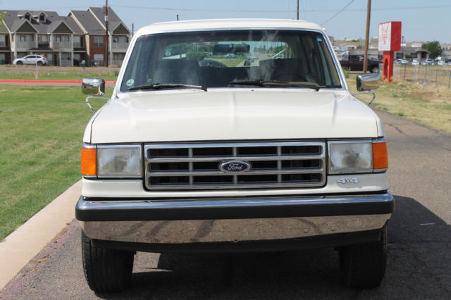 1988 White Ford Bronco SUV