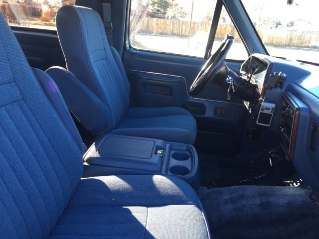 1988 Blue Ford Bronco SUV