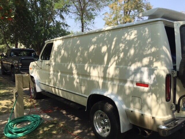1988 White Ford E-Series Van Van Camper