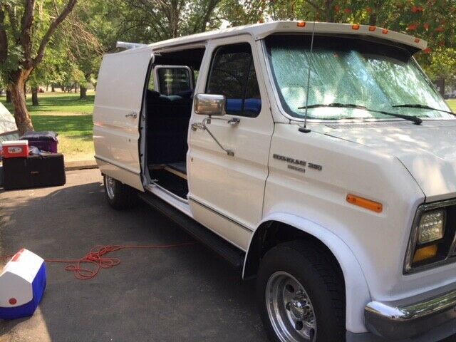 1988 White Ford E-Series Van Van Camper