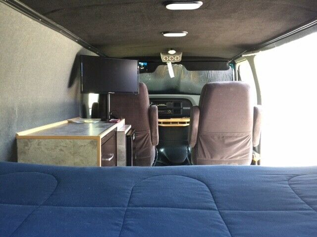 1988 White Ford E-Series Van Van Camper