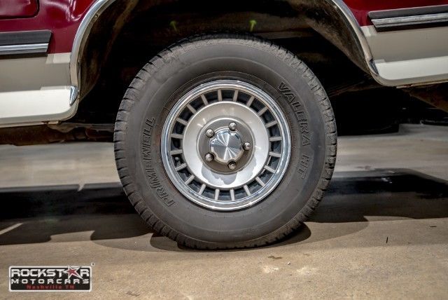 1988 White Ford F-150 --