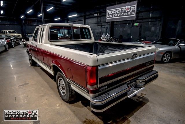1988 White Ford F-150 --