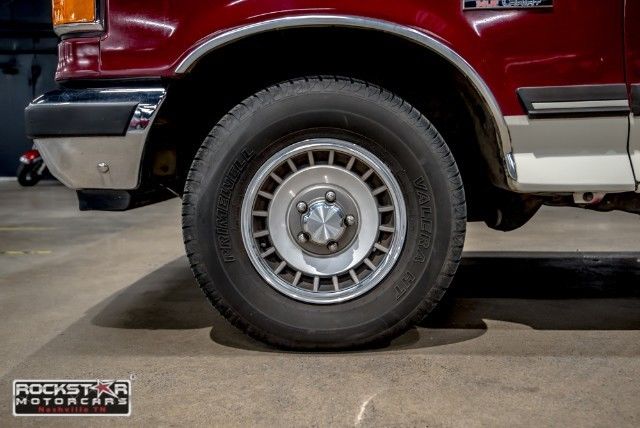 1988 White Ford F-150 --