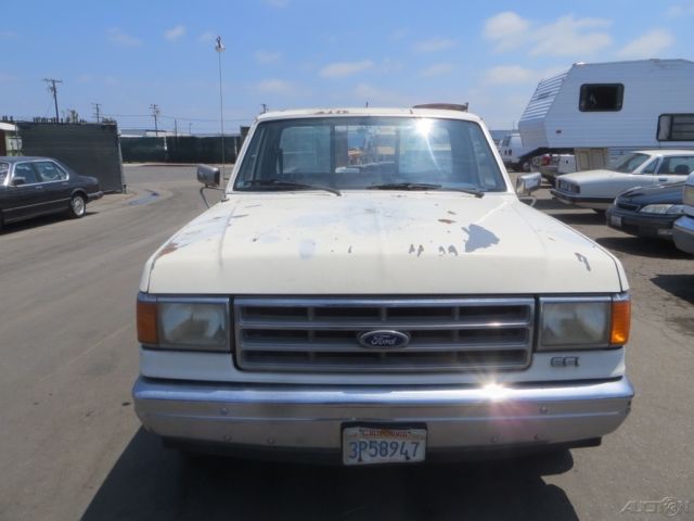 1988 White Ford F-150
