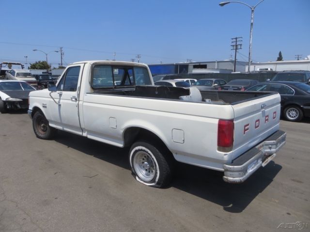 1988 White Ford F-150