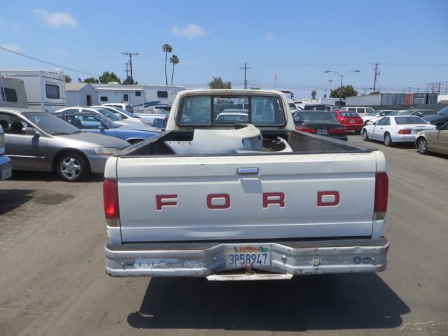 1988 White Ford F-150