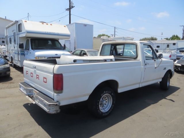 1988 White Ford F-150