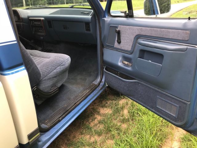 1988 Ford F-150 Single cab 8ft Bed
