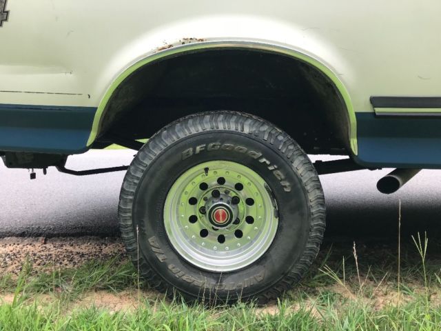 1988 Ford F-150 Single cab 8ft Bed