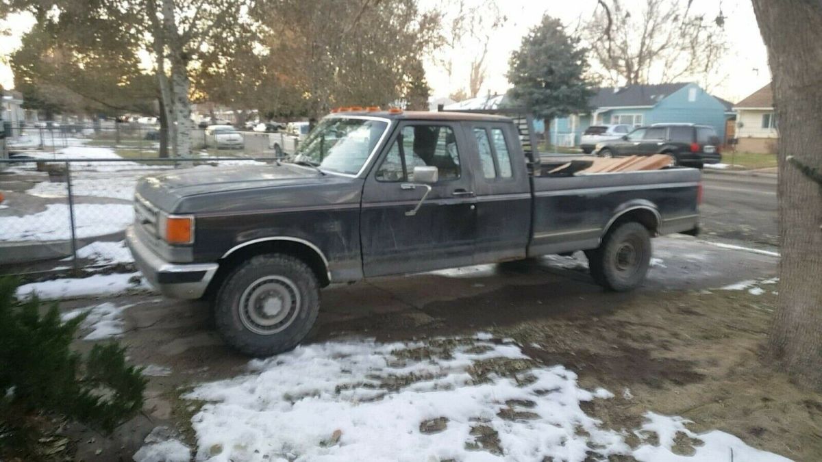 1988 Blue Ford F-250 Pickup
