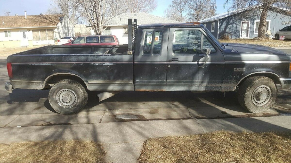 1988 Blue Ford F-250 Pickup