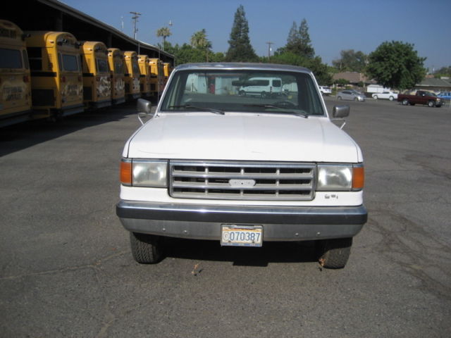 1988 White Ford F-250 Standard Cab Pickup