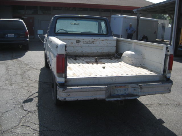 1988 White Ford F-250 Standard Cab Pickup